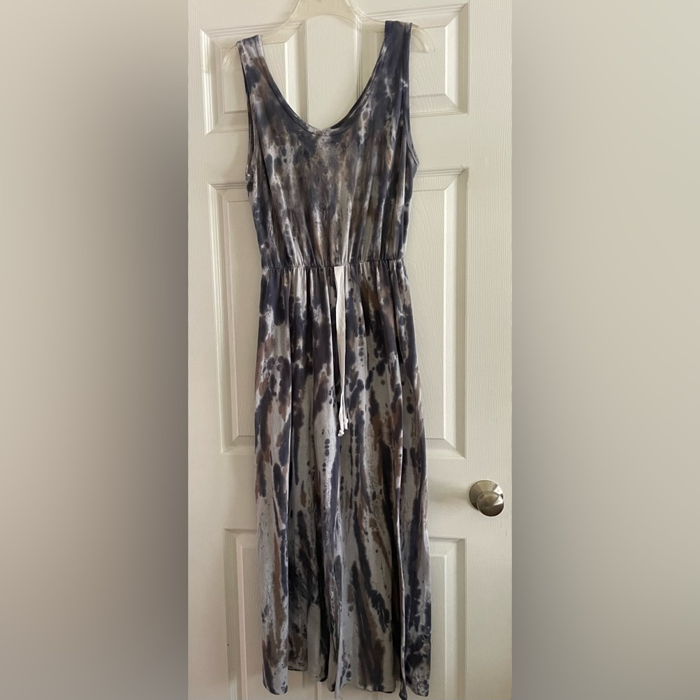 Caution to the Wind jumpsuit
Wide leg (15” bottom width)